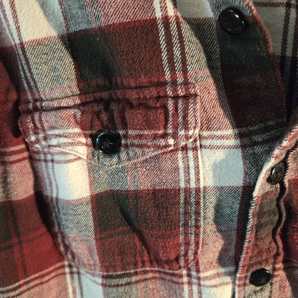 American Eagle Outfitters Red Black Gray Plaid Gingham Flannel Mens Shirt size S - Picture 7 of 11